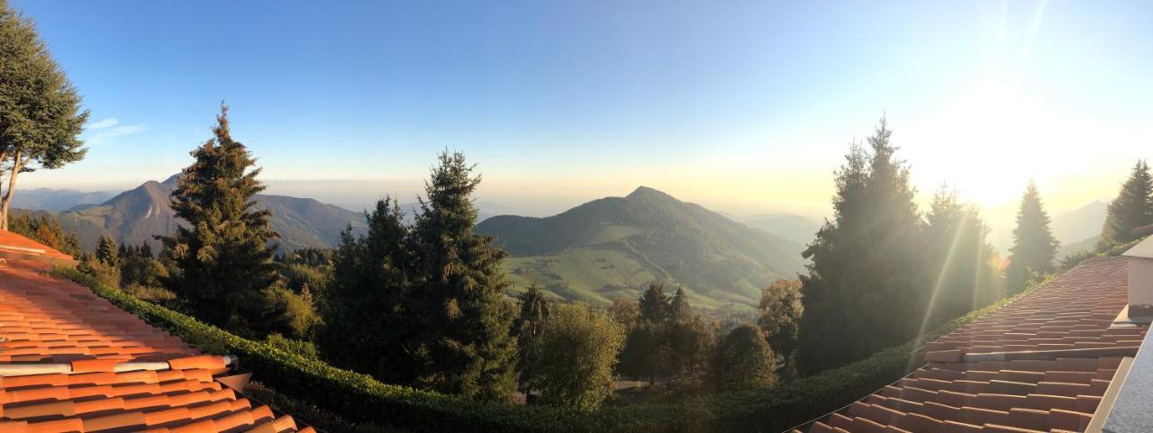 Panorama 1200, In The Heart Of The San Fermo Hills Lägenhet Adrara San Rocco Exteriör bild