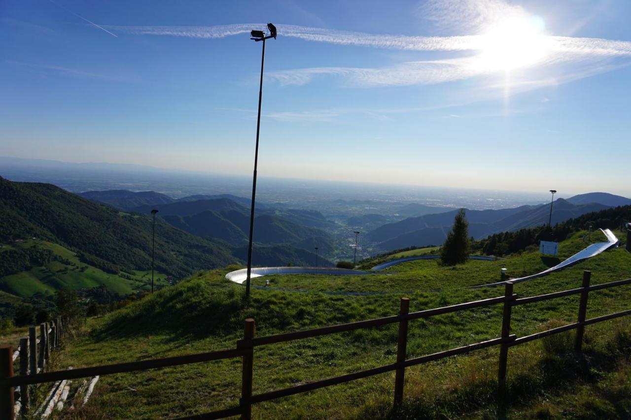 Panorama 1200, In The Heart Of The San Fermo Hills Lägenhet Adrara San Rocco Exteriör bild